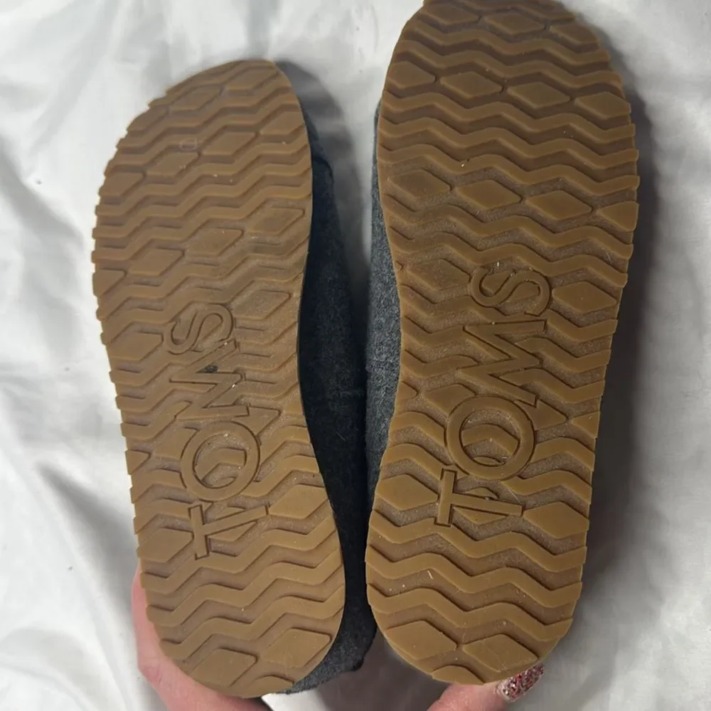 Toms Men’s Shade Alpargata Resident Shoes. Size 9.5.